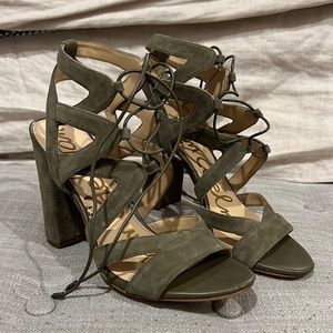 Sam Edelman olive green suede heels 3” size 7